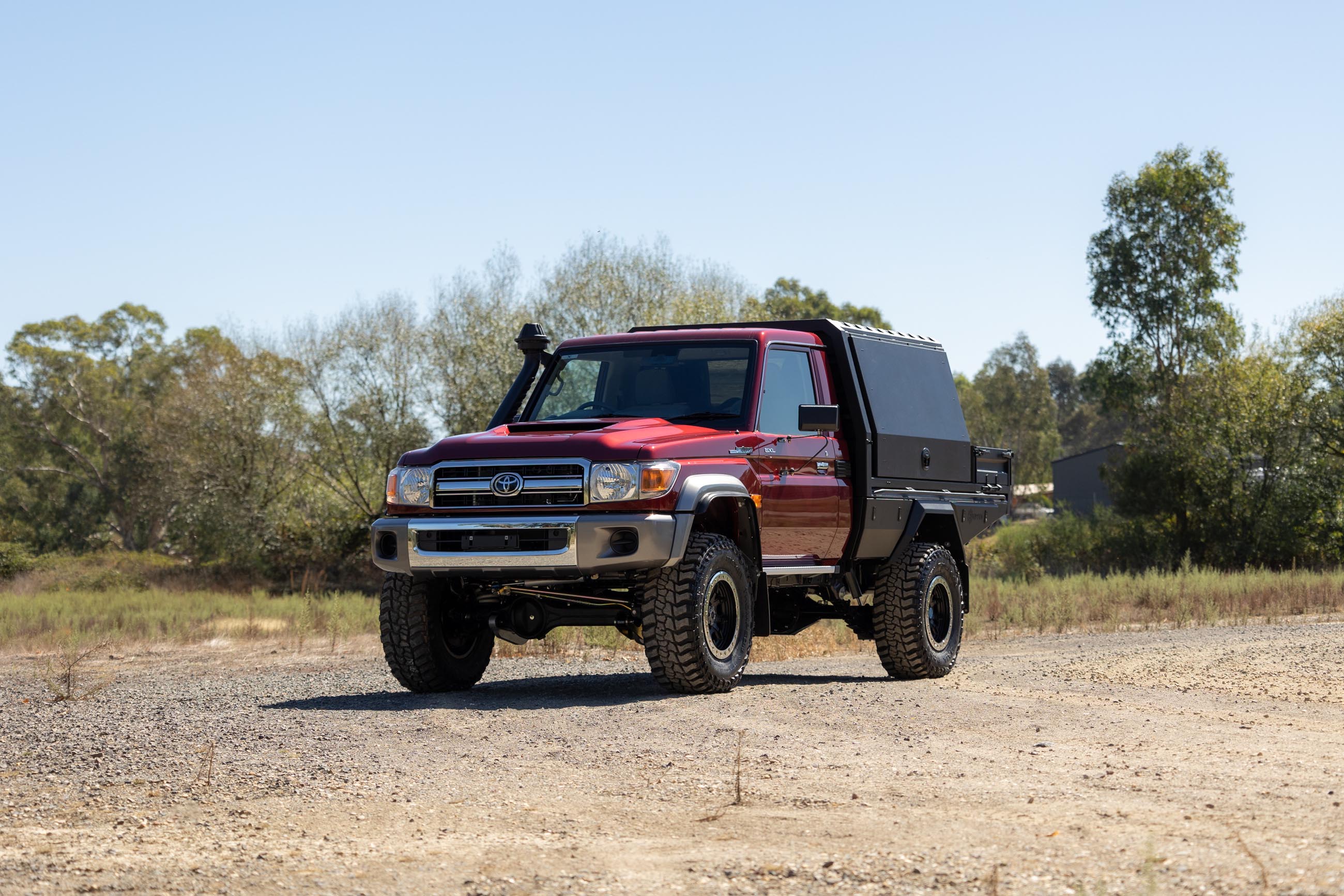 Signature Build | VDJ79 Single Cab Landcruiser - Hunted Engineering